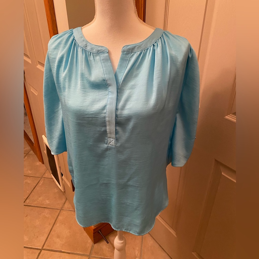 Women’s Jennifer Lopez size S blouse